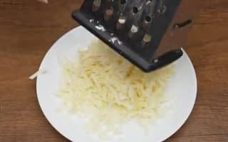 Приготовление мясного хлеба из куриного фарша в духовке: шаг 4