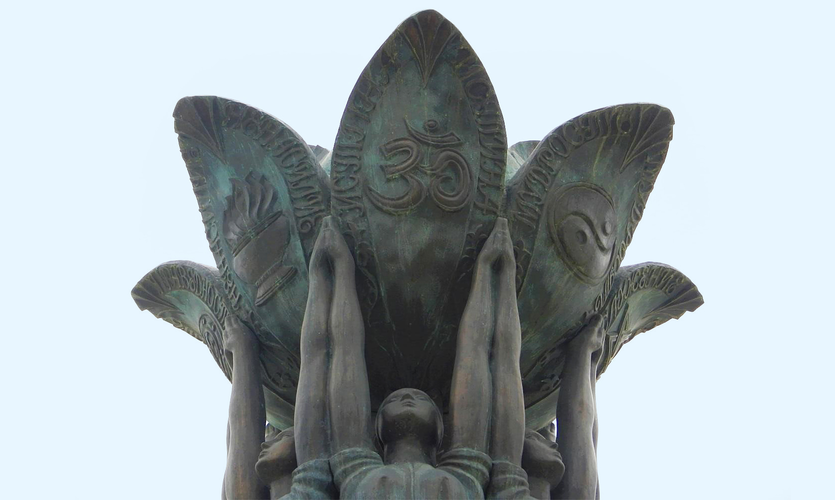 Памятник единению Чебоксары монумент
