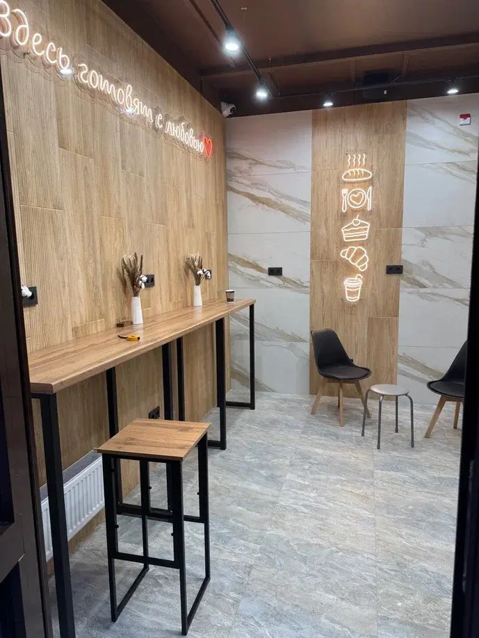 Поставки подстольев в стиле лофт крупными партиями для ритейла и ТЦ