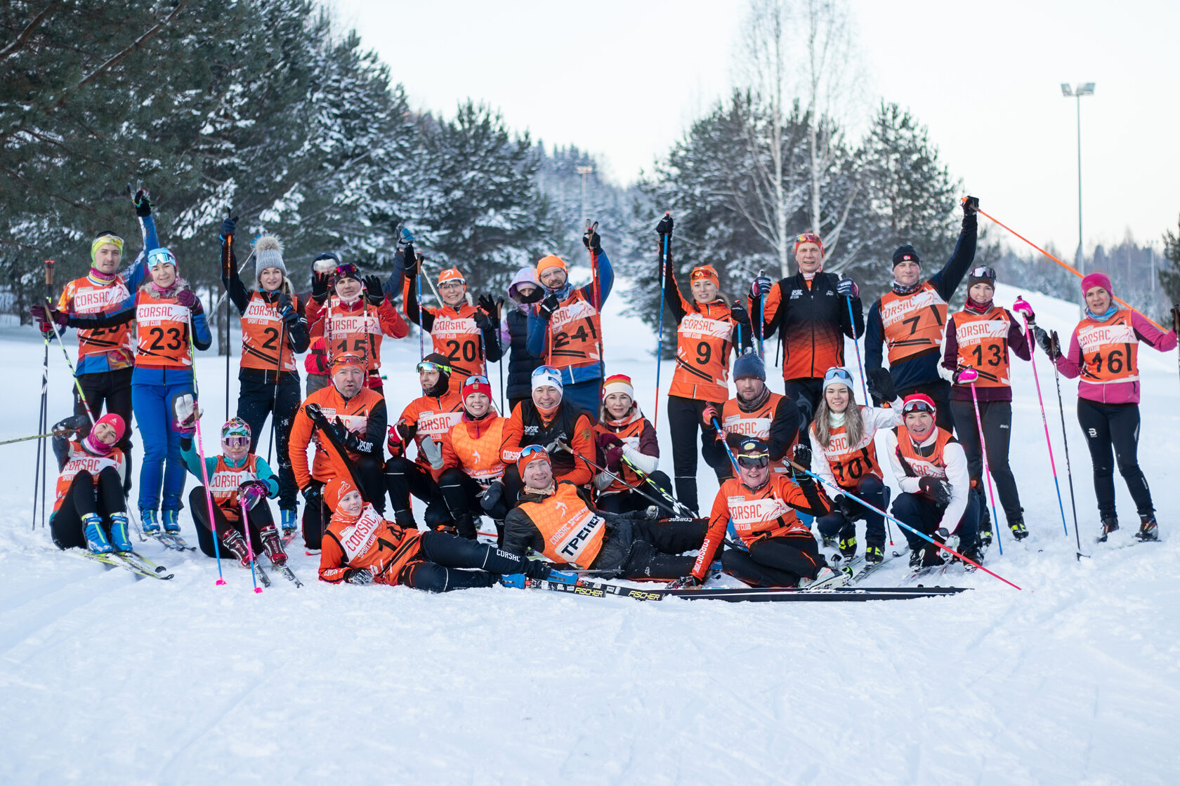 Клуб спортивный город. Спортивный клуб. Спортивные клубы Англии. Спортивный горнолыжный клуб в Юкках. Реутов лыжный клуб.