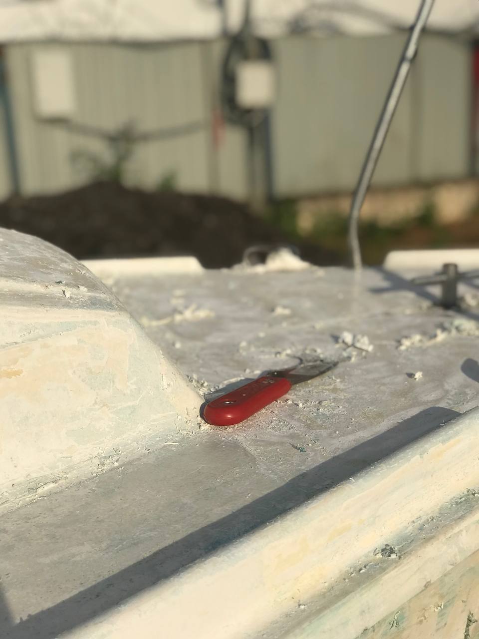 Начало покраски яхты