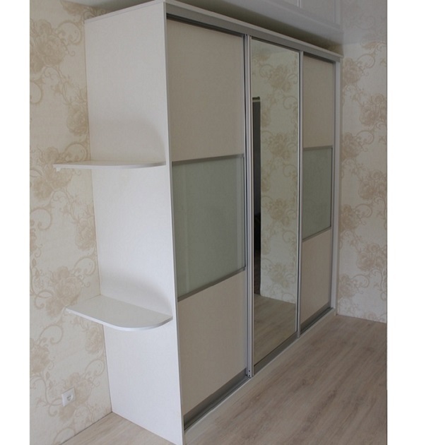 Белый шкаф в базовой комплектации