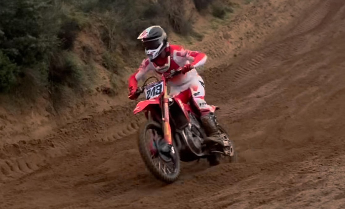 ВИДЕО: Тим Гайсер тестирует прототип Honda CRF450RW 2025 года