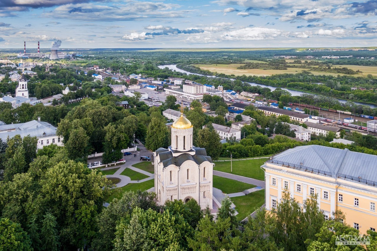 Успенский собор во Владимире с высоты