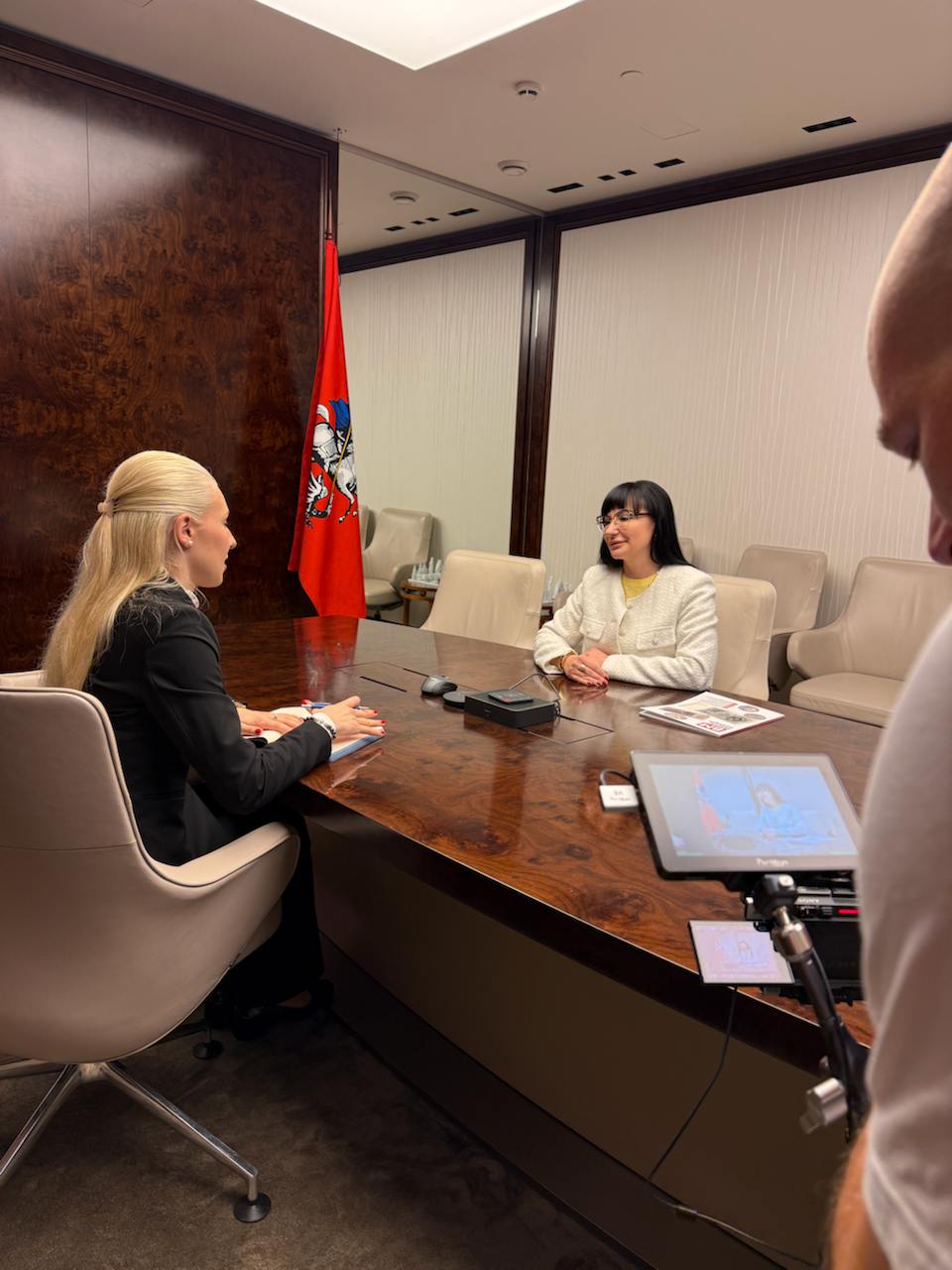 Evgenia Zinovieva回答了BM部门商业杂志记者的问题。 莫斯科远见卓识