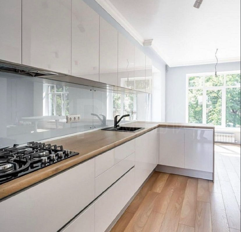 кухня в стиле модерн прямая