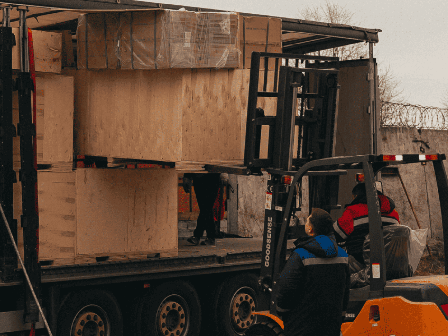 Разгрузка станков ZAREFF