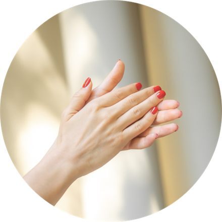 Аплодисменты слушателей после выступления с эффективной презентацией