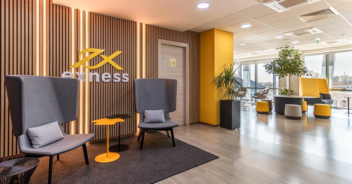 Confiable broker Exness