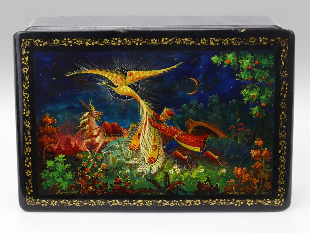 Шкатулка Холуй «Жар-птица», художник В. Макарычев, 1960-е