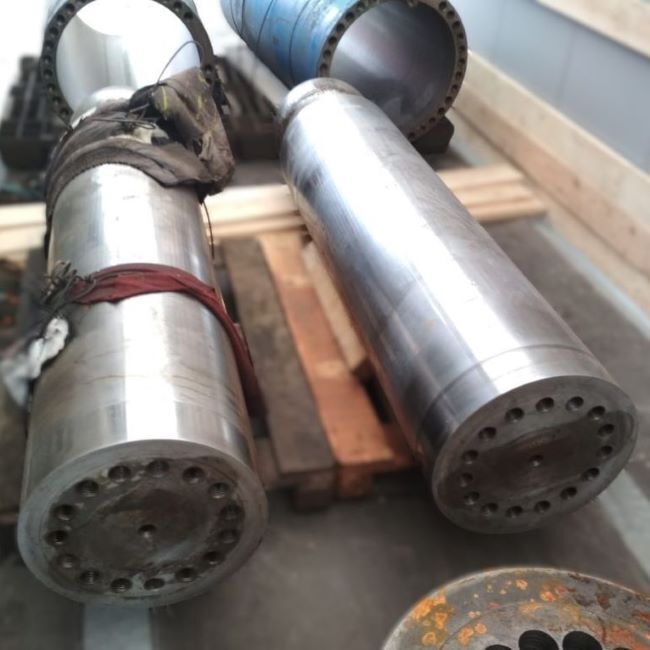 Ремонт гидроцилиндров пресс-ножниц.