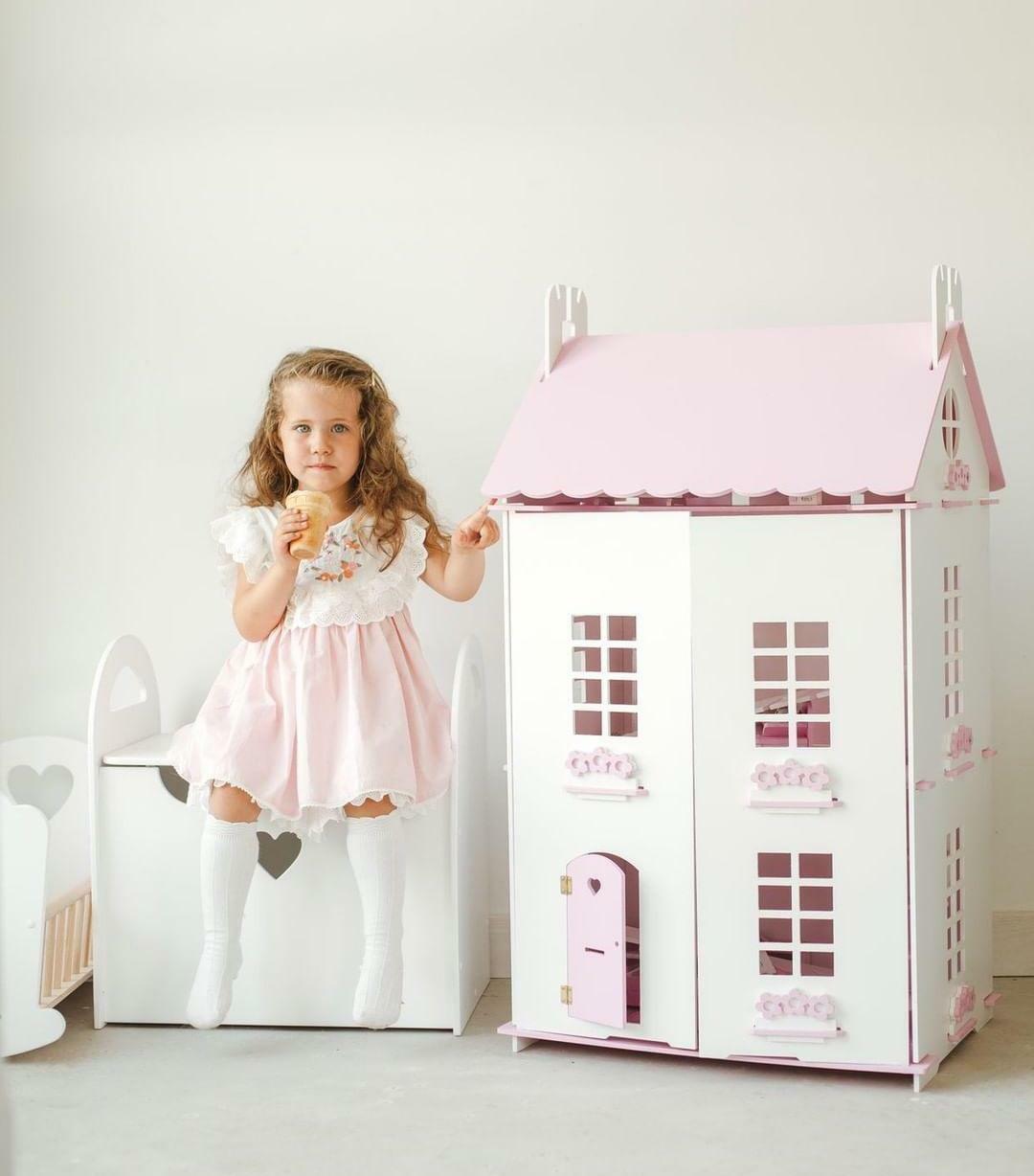 Делаем кукольный домик из коробки своими руками: инструкция по созданию необычного декора