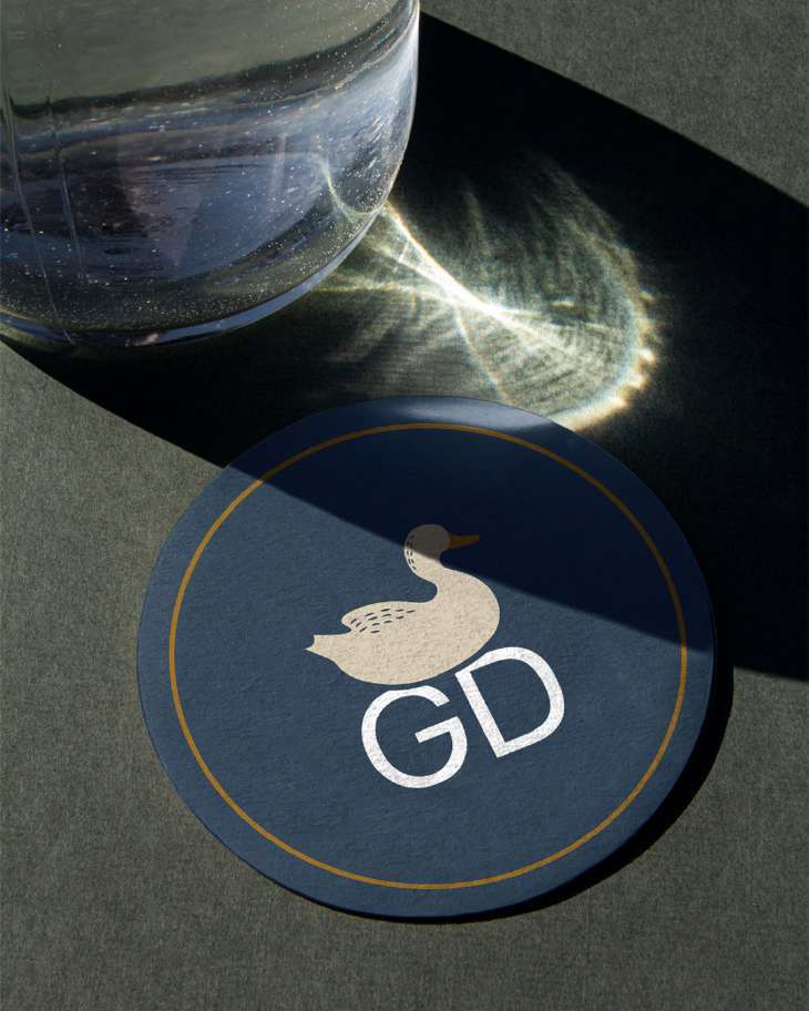 Подставка со знаком GD