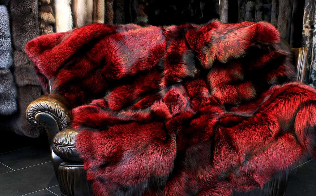 черно рыжий мех. мех лисы темно красный. красный искусственный мех. красно черный мех. красный мех.