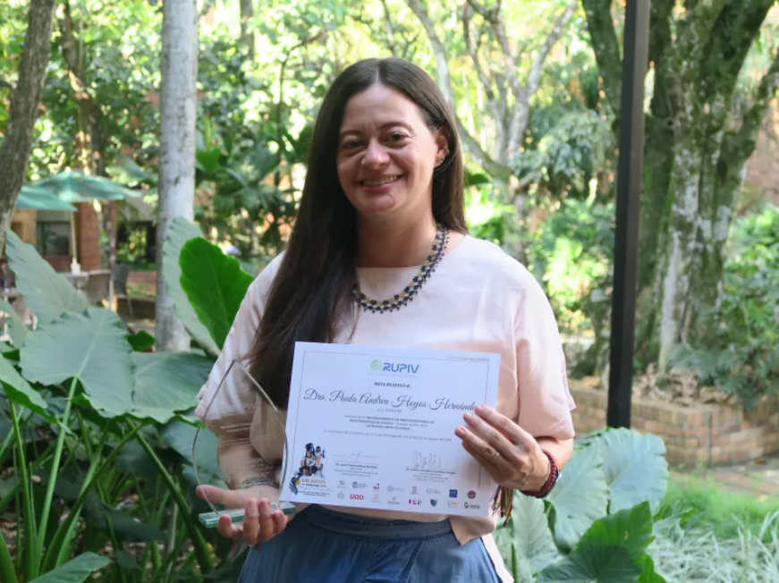 Dos investigadoras javerianas galardonadas en los Premios RUPIV 2025 por su impacto social y aportes científicos