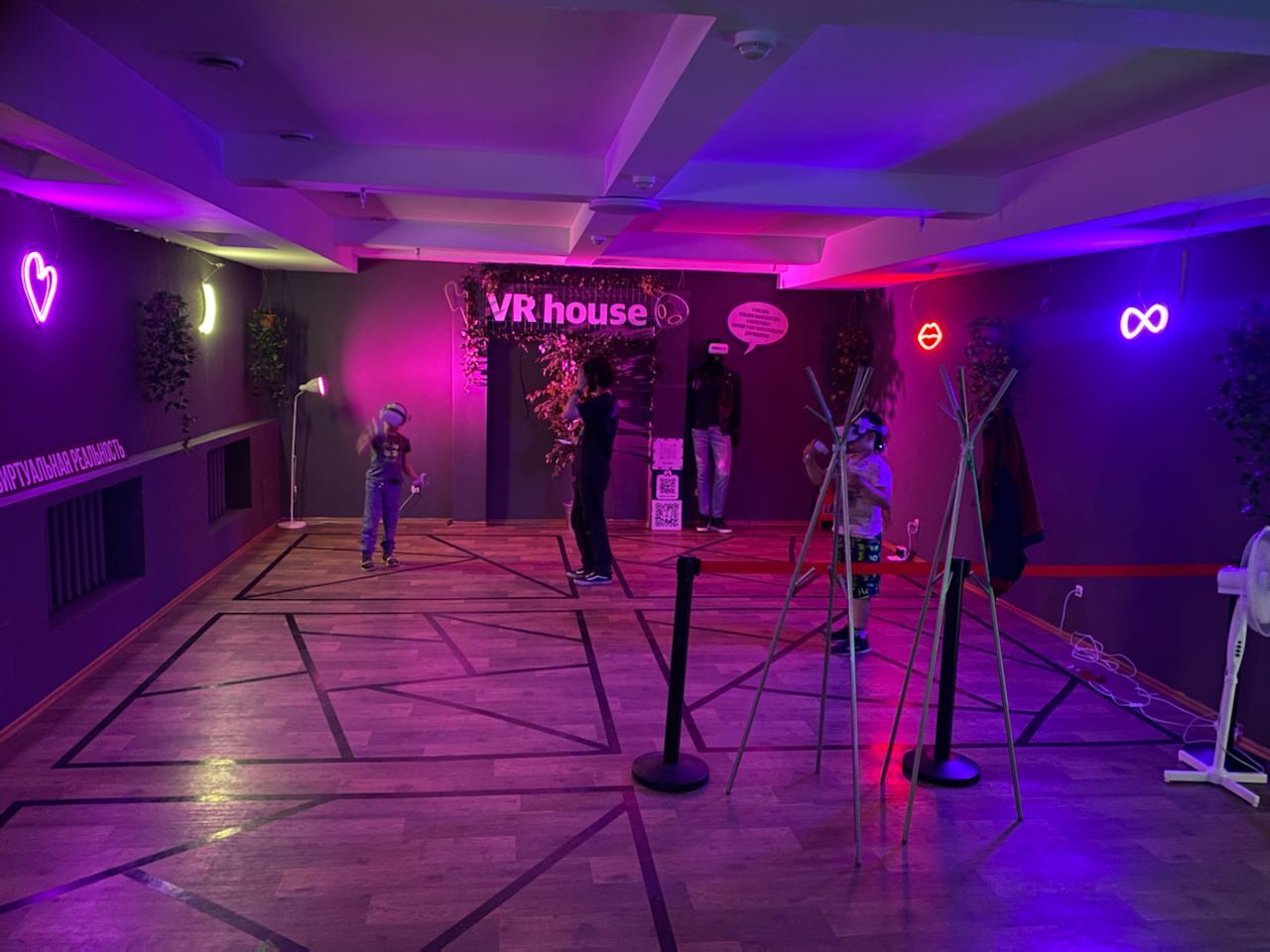 VR house Омск. Виртуальная реальность