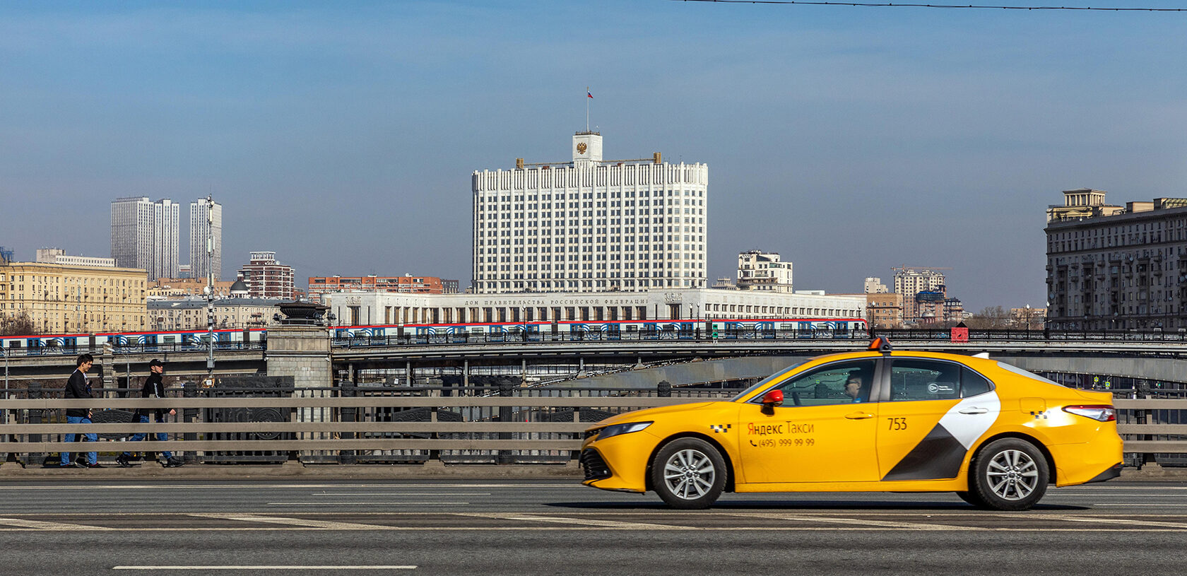 Аренда автомобиля для работы в такси в Москве / Таксопарк 495