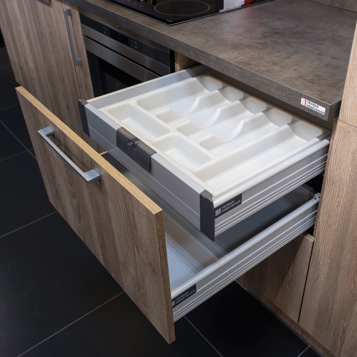 Двойной ящик. Кухня СИНГЛ (ЛДСП). Фото в салоне