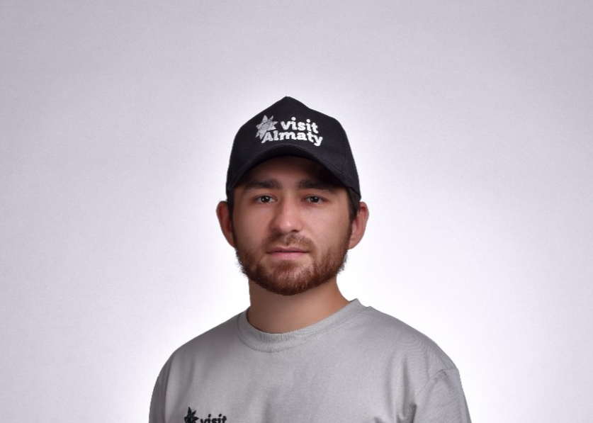 Компьютерная вышивка на бейсболках в Алматы