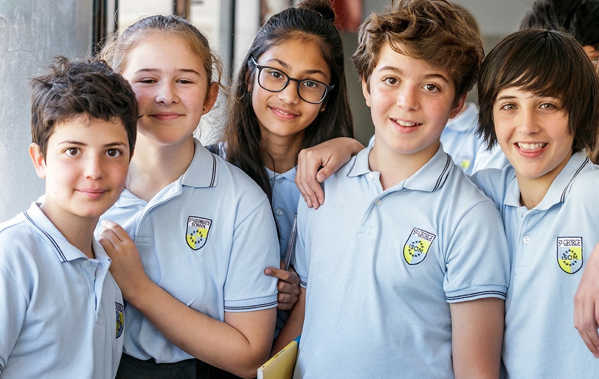 School барс. Школа в Барселоне. Частная школа в Барселоне. Частные школы в Барселоне. Барселона английские школы.