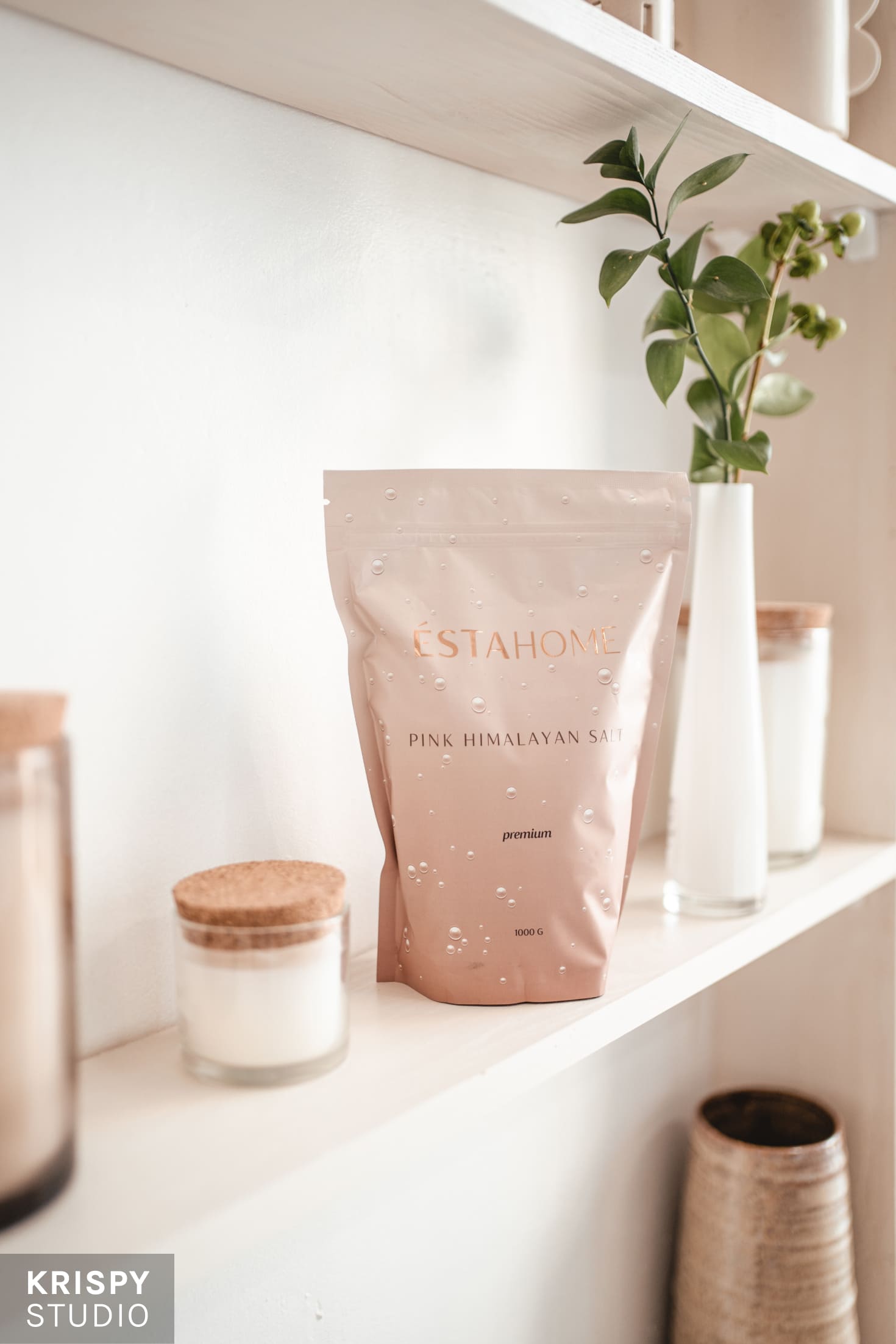 Нежная фотосессия с моделью и солью для ванн ESTAHOME