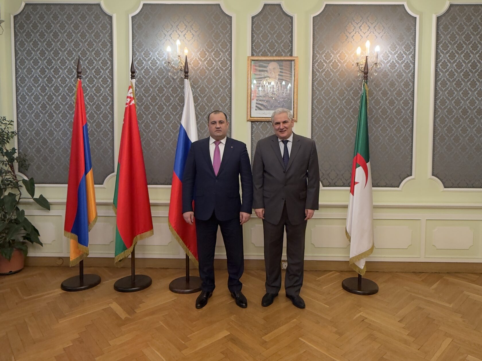 Артур Хачатрян,Президент МАЭПД,Туфик Джуама,Посол Алжира в Москве