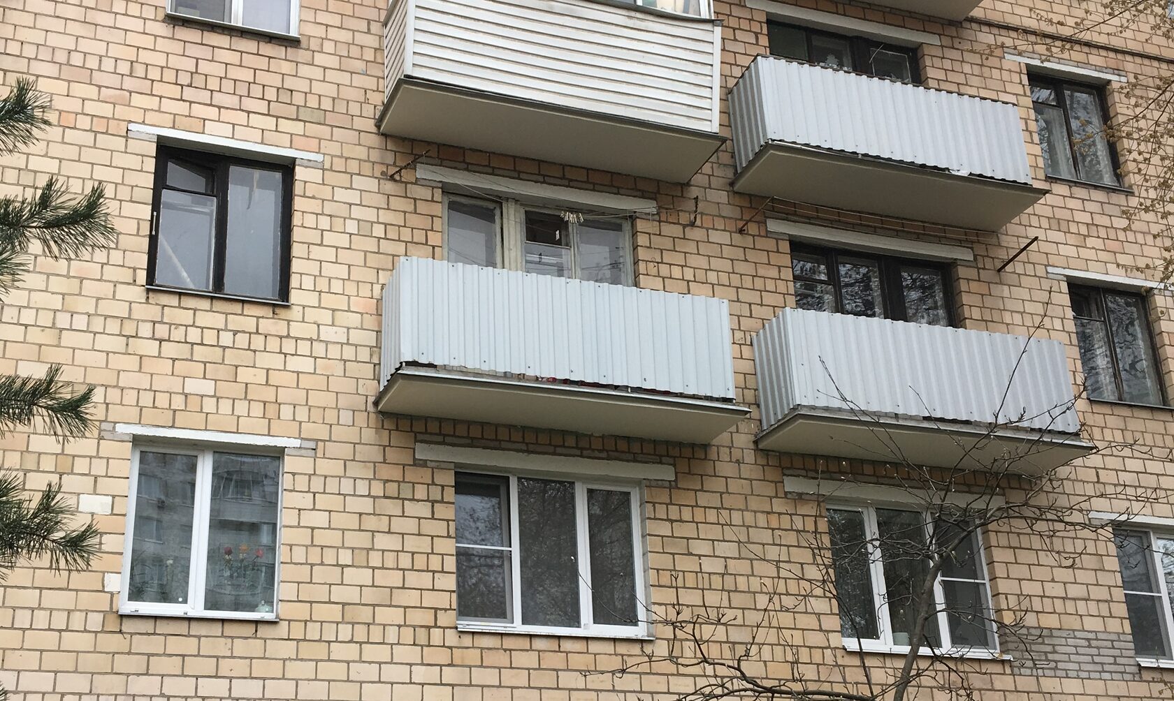 Отделка балкона