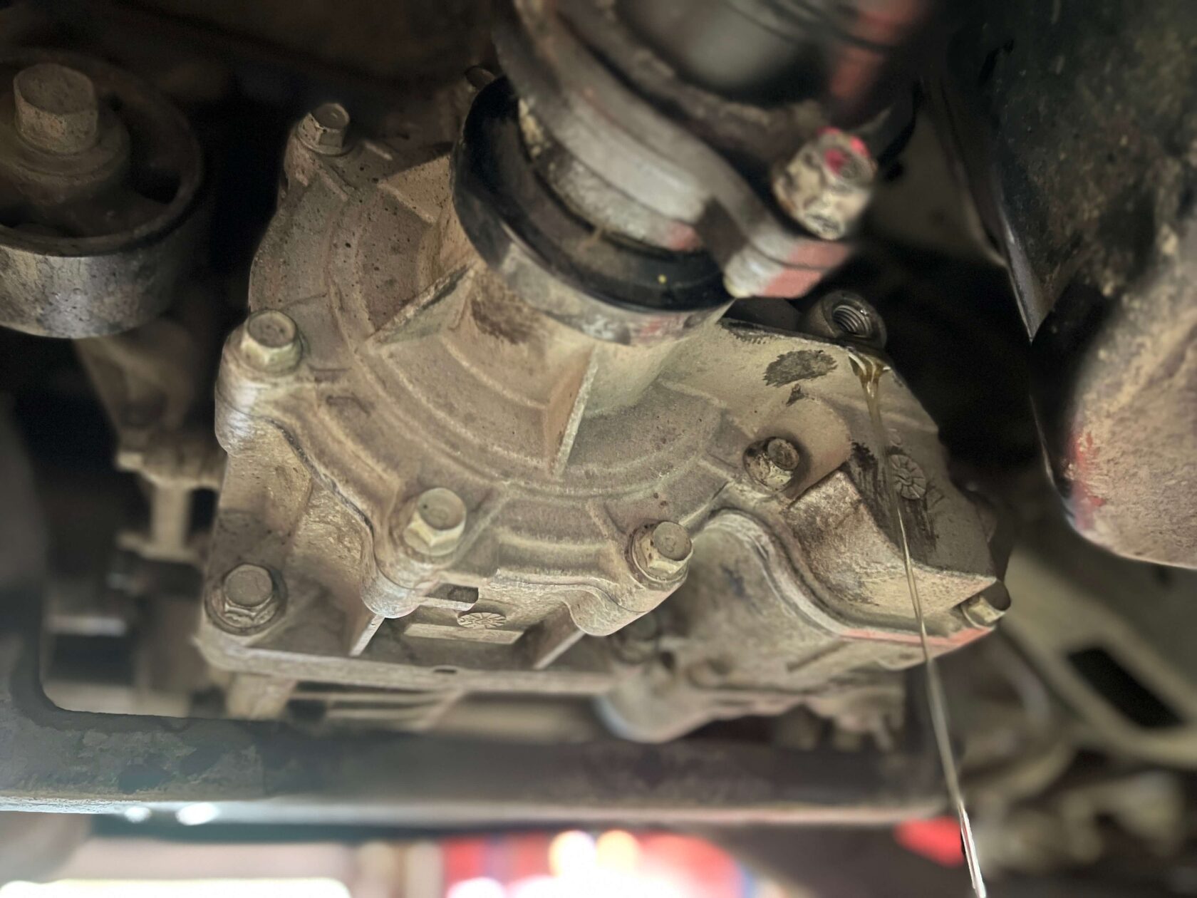 Проверка уровня в муфте полного привода