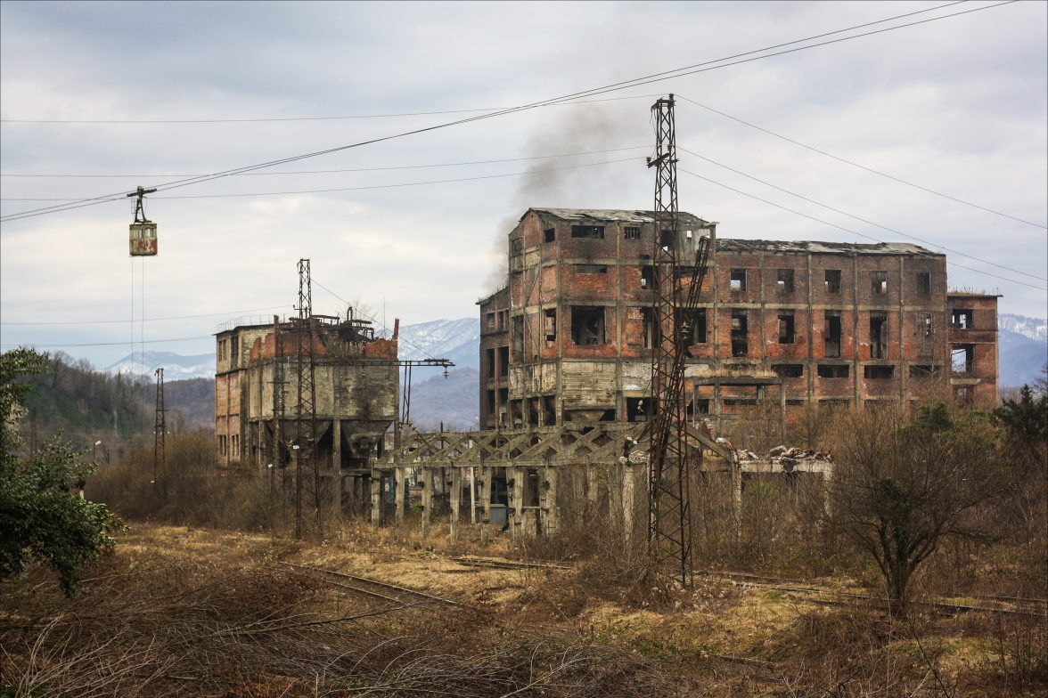 Город ткварчели абхазия сегодня фото