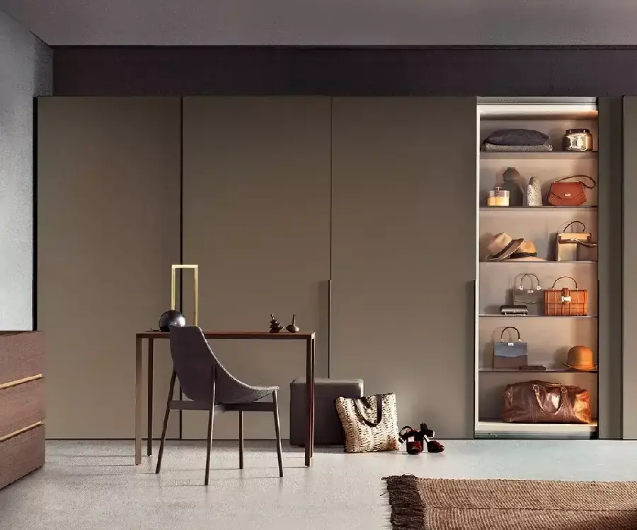 Шкаф-купе с выдвижными ящиками в цвете венке