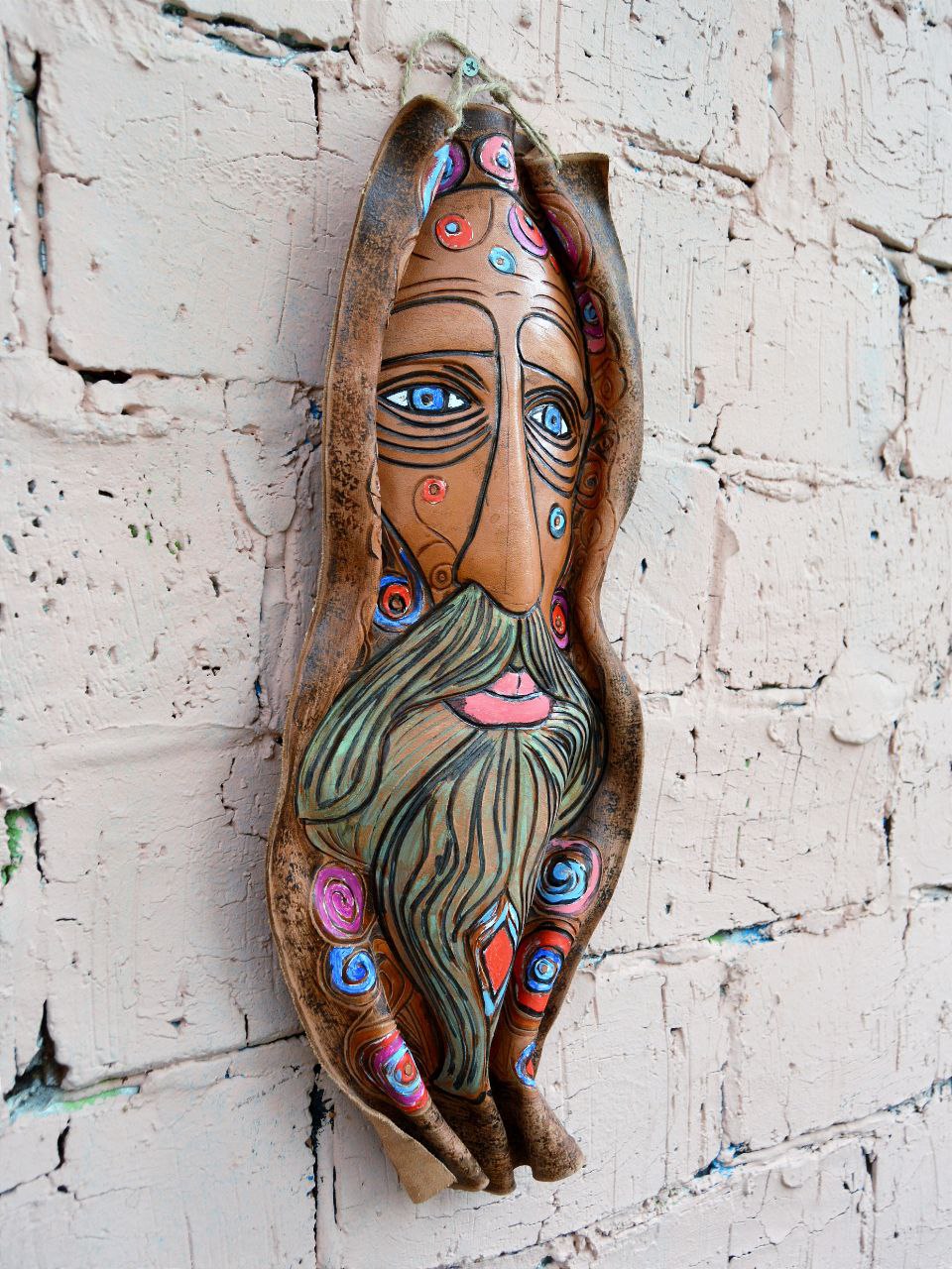 Маска из фактурной кожи настенная А.МузылевЪ &quot;Размышления Агностика перед Древом Мира&quot;