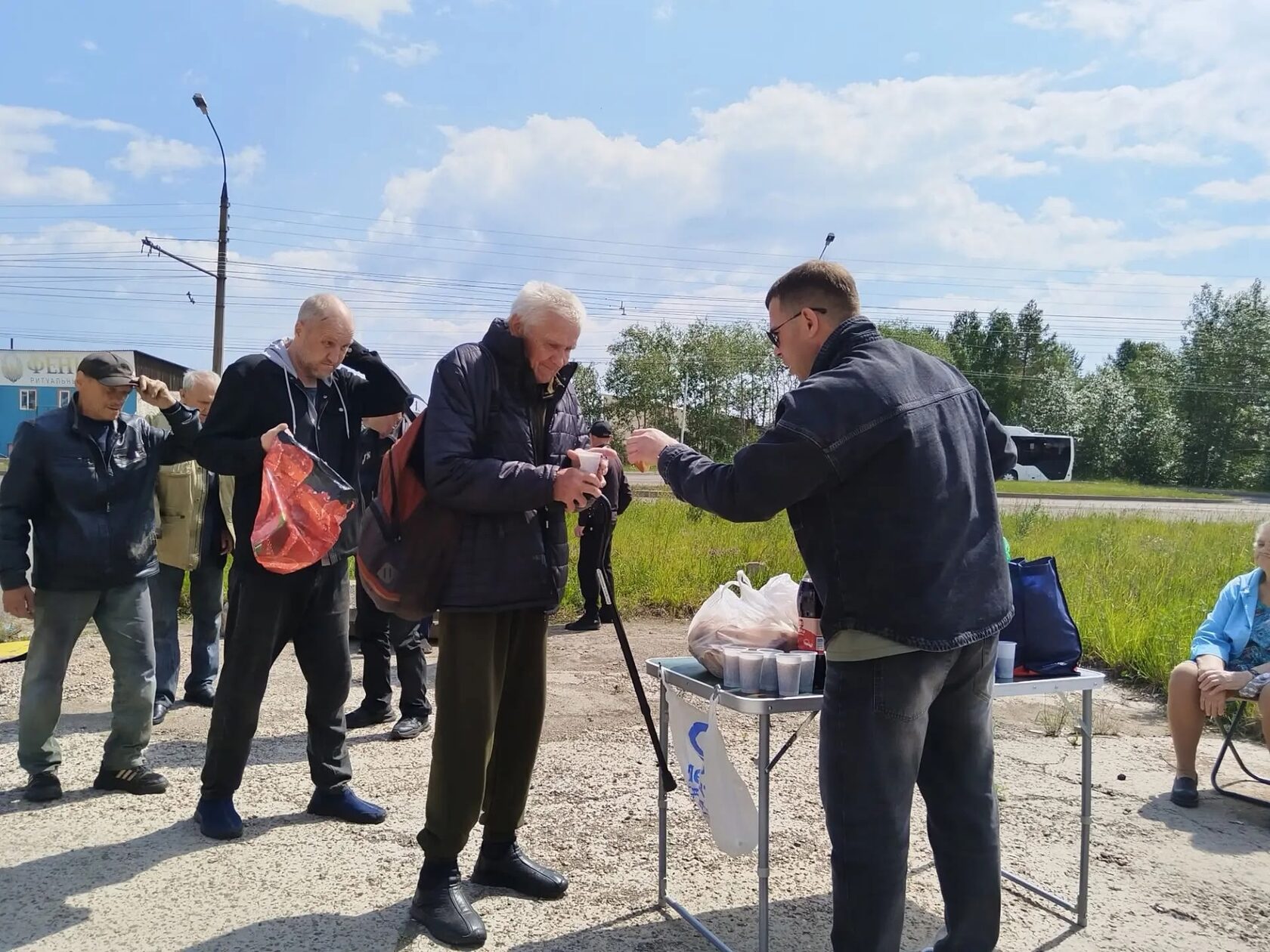 Накорми голодного — благотворительные обеды