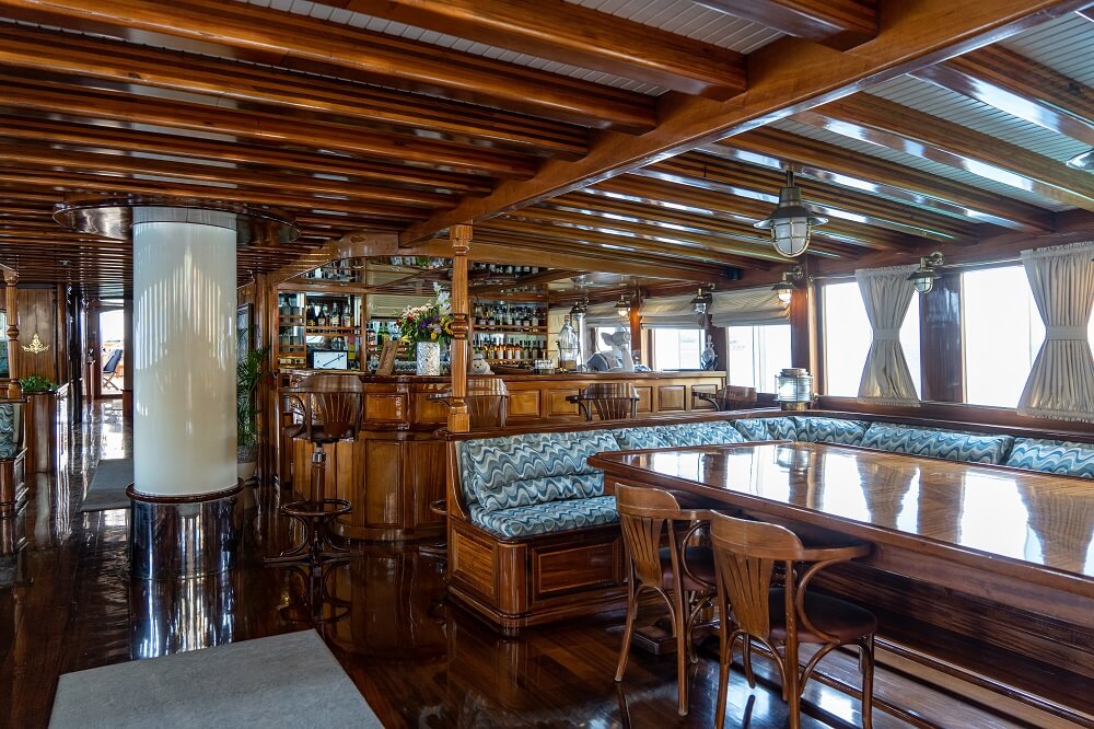 Бар на яхте