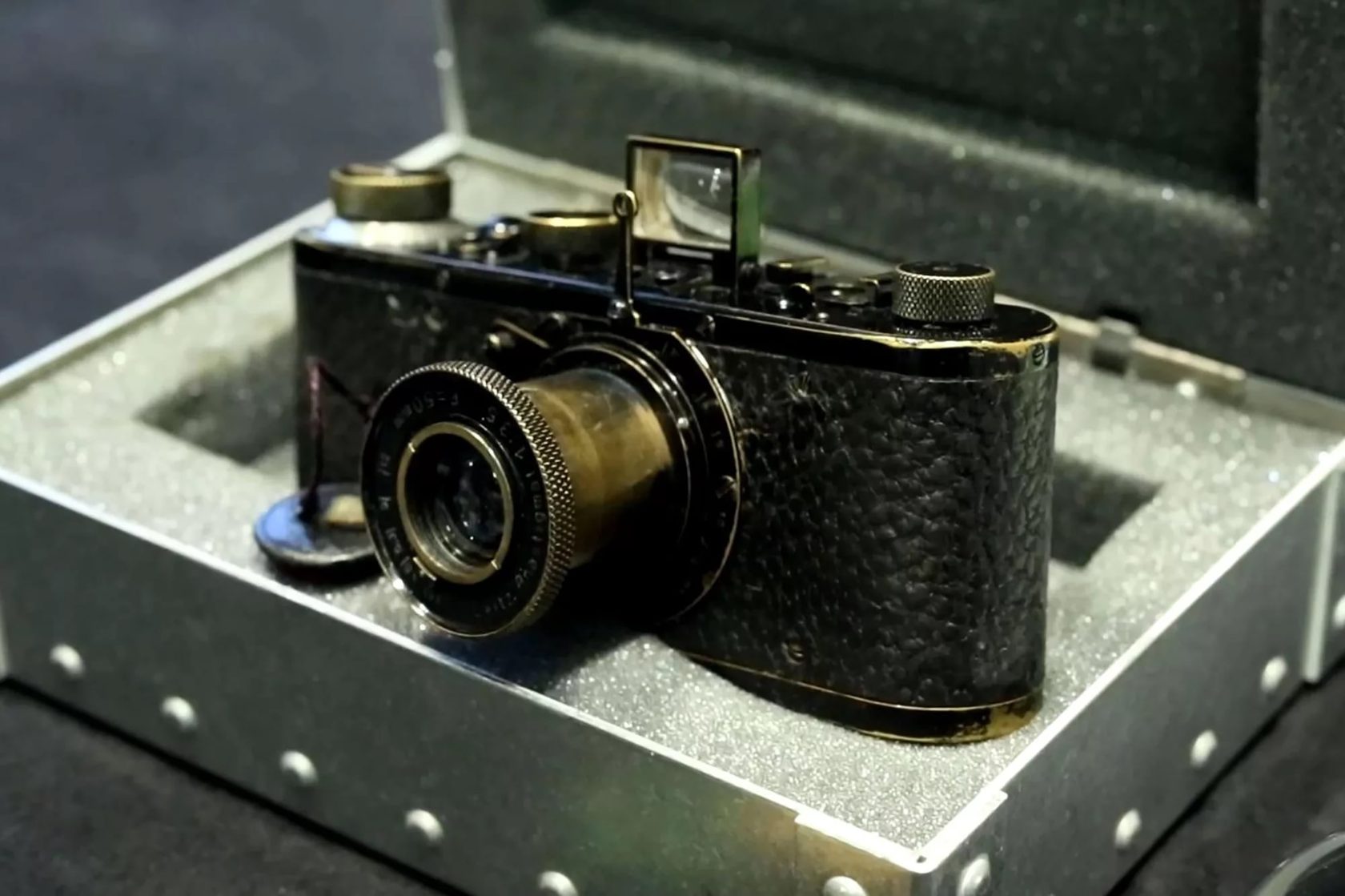 Другая камера. Leica 0-serie Nr.107. Фотоаппараты Leica 1923. Фотоаппарат Leica 1923 год. Фотоаппарат Leica s-serie Nr.107.