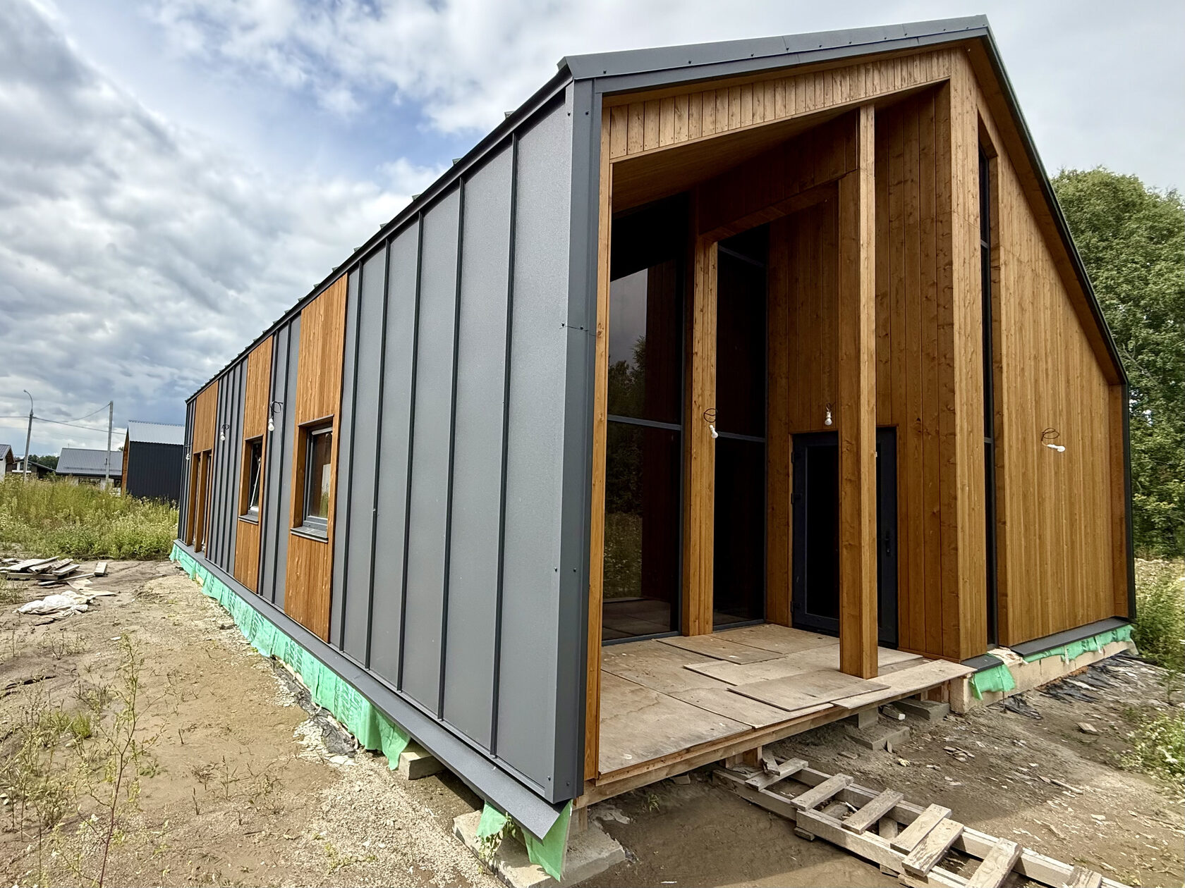 BARN 104
