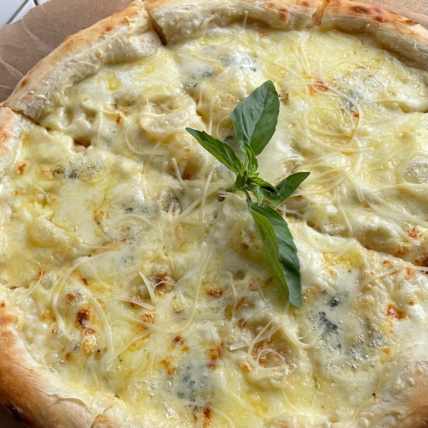 классическая пицца четыре сыра рецепт фото 37