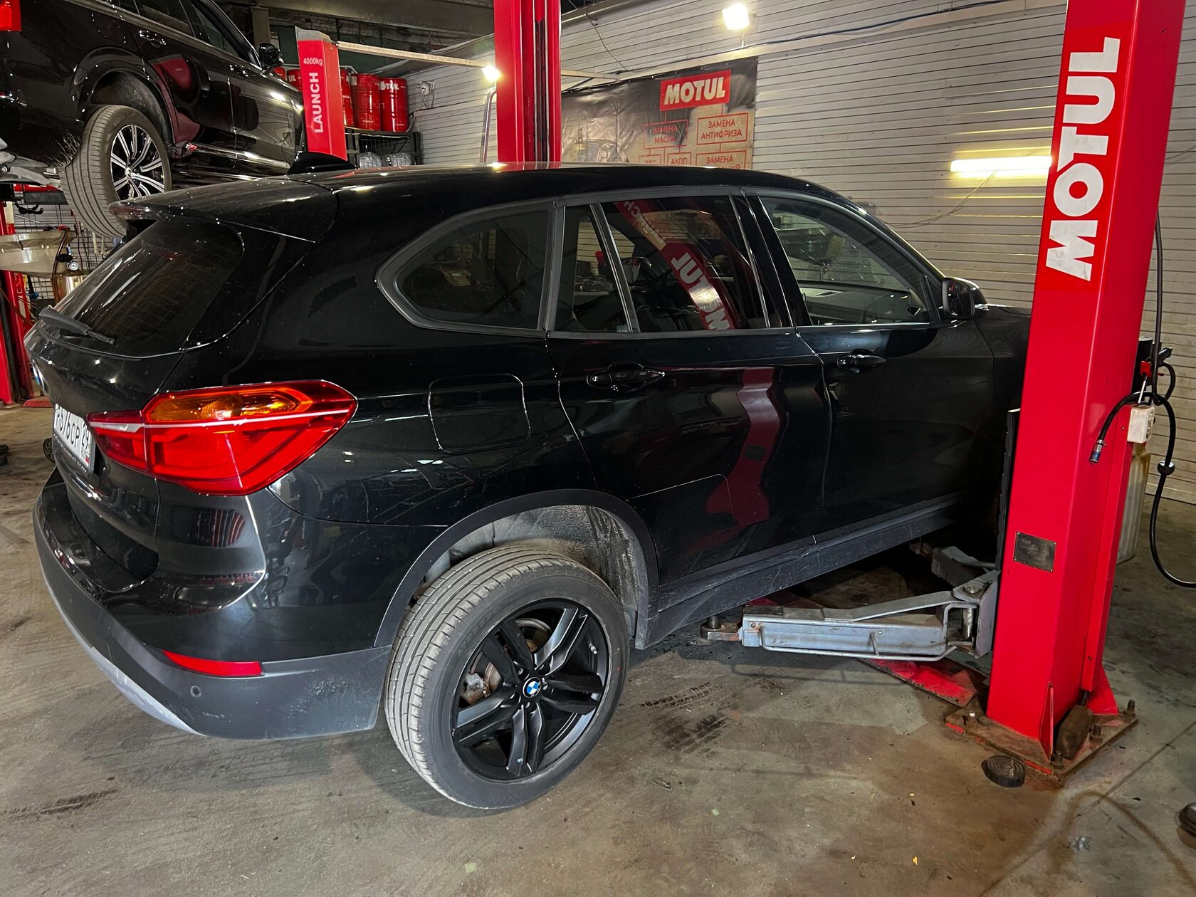 Снятие выхлопной системы BMW X1 F48