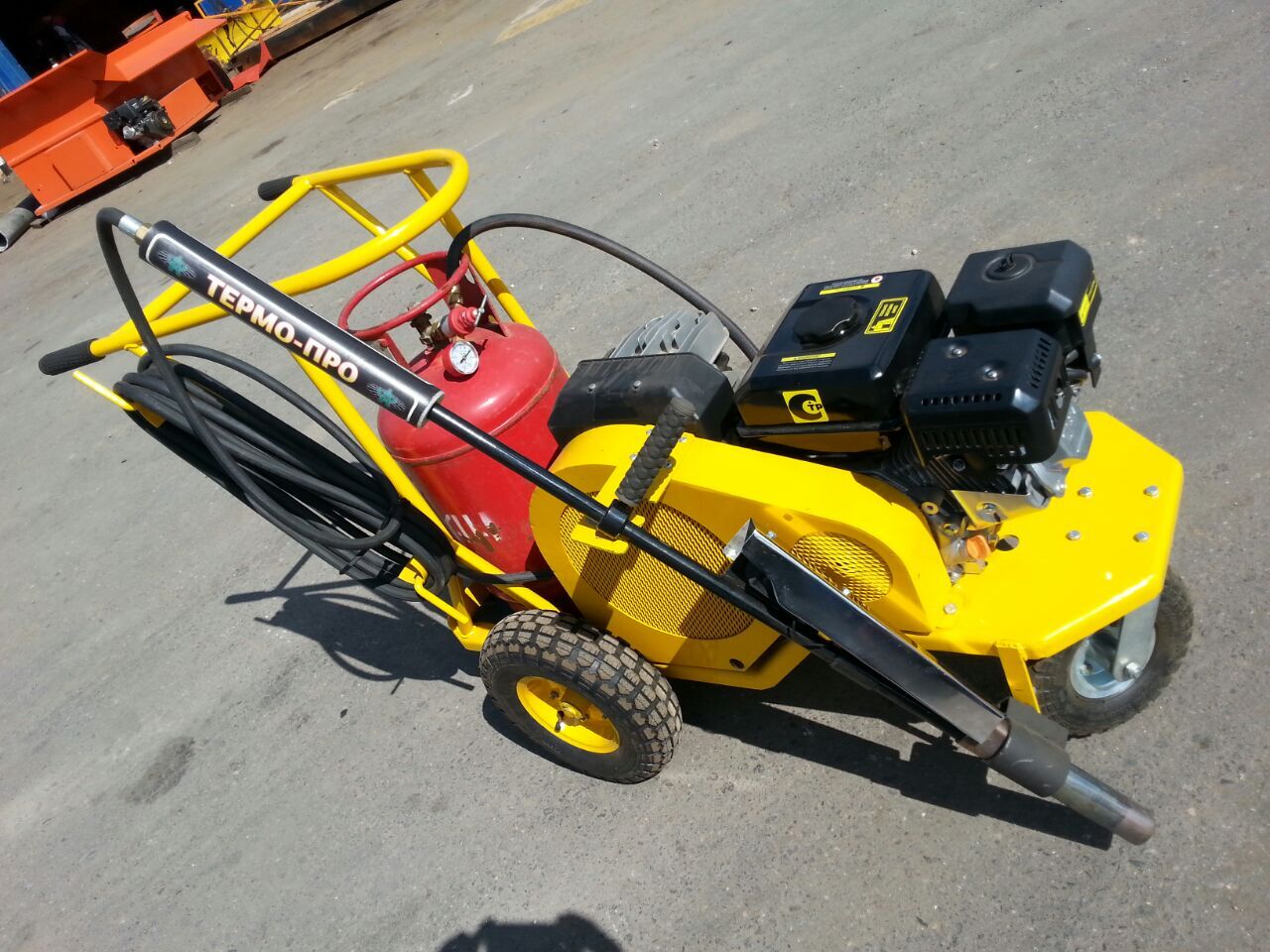 Тепловое копье, газогенераторная установка для прогрева трещин, санация трещин в асфальте