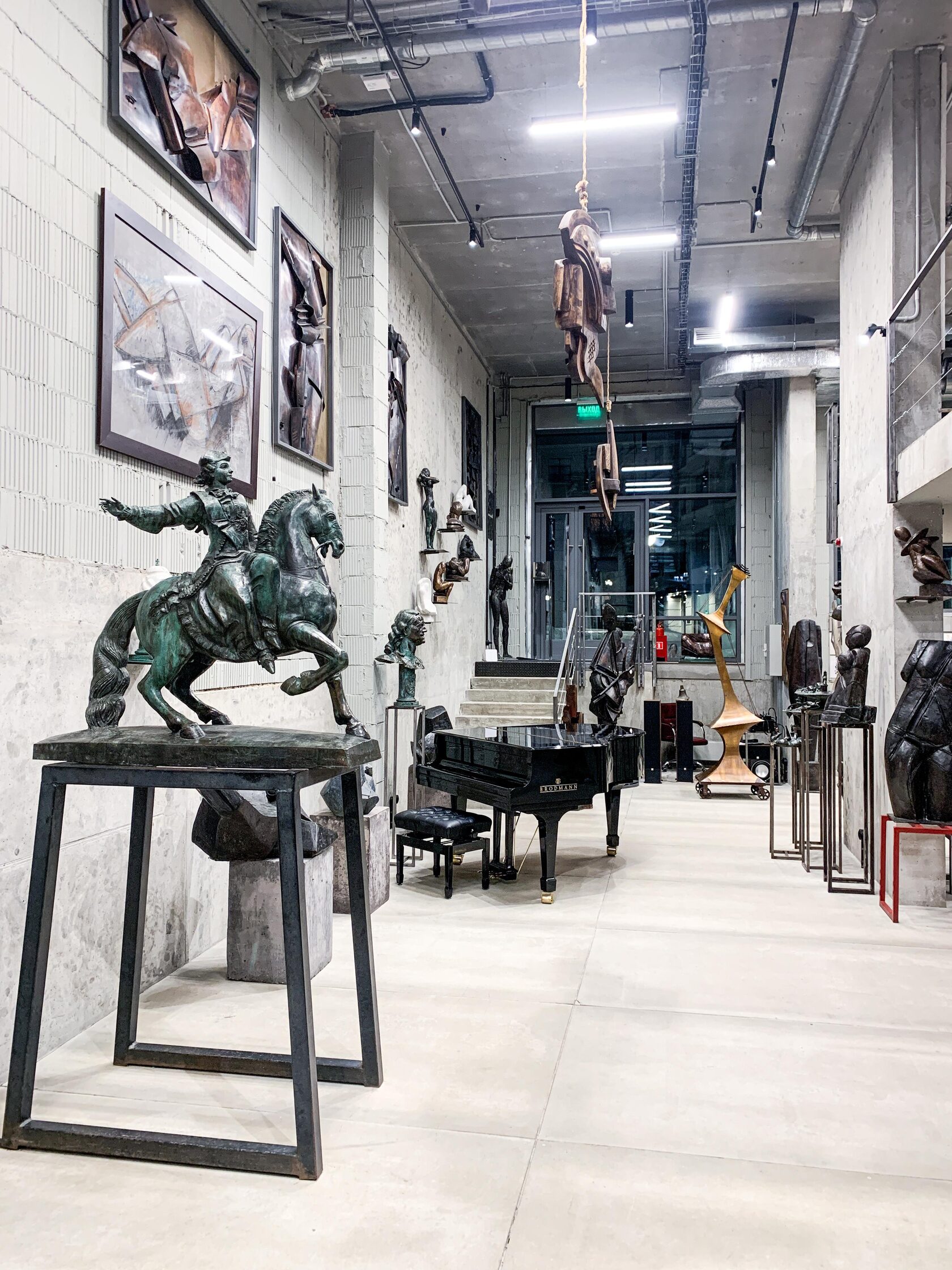 Экскурсия по галерее Franguyan Gallery