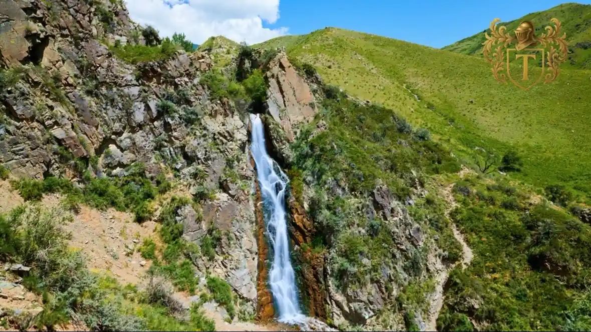 Тургенский водопад Медвежий Казахстан