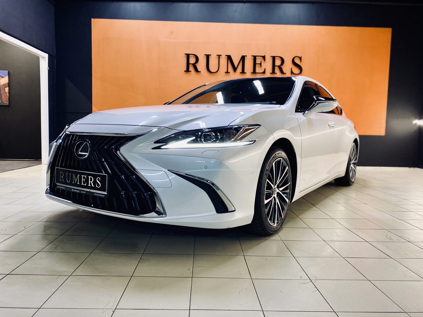 Портфолио Rumers. Lexus ES 2022.