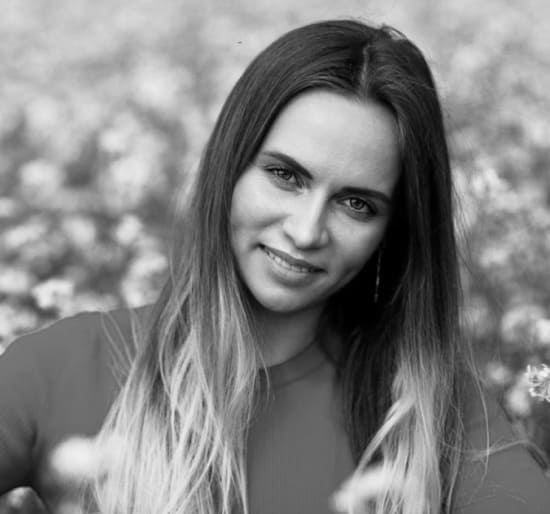 занятия по вокалу, современная хореография, денсхолл, творческие интенсивы, хип-хоп, эстрадная хореография, актерское мастерство, уроки игры на фортепиано, индивидуальный сольный проект, сонграйтинг, проектная группа