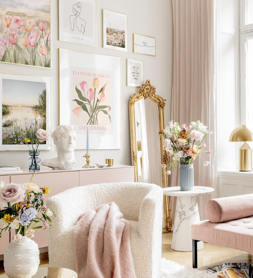 Светлый интерьере с акцентами нежного розового цвета