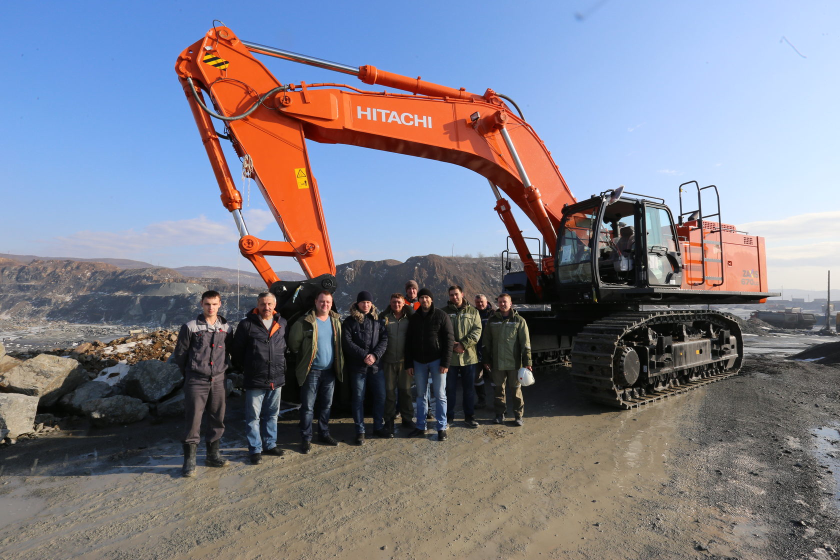 Экскаватор хитачи. Хитачи ZX 670. Хитачи 670 экскаватор. Экскаватор Hitachi zx670lch-5g. Хитачи 5000 экскаватор.