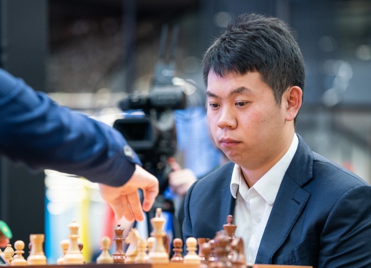 Magnus in sole lead after second day of World Rapid Championship