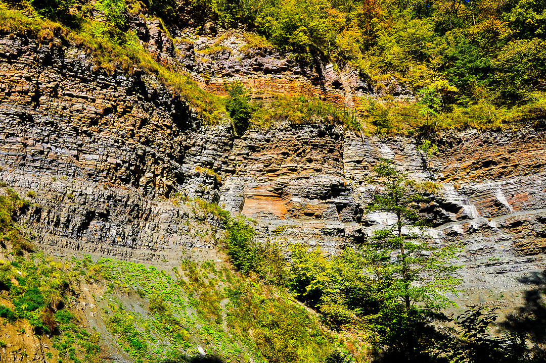 Водопад серебрянный Наджиго. Аул Наджиго водопады. Ущелье Наджиго. Водопады Наджиго Лазаревское.