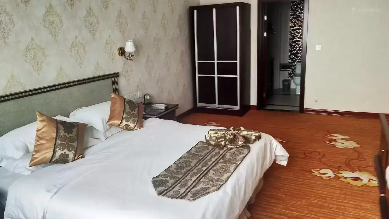 Классический номер Интуриста с большой кроватью