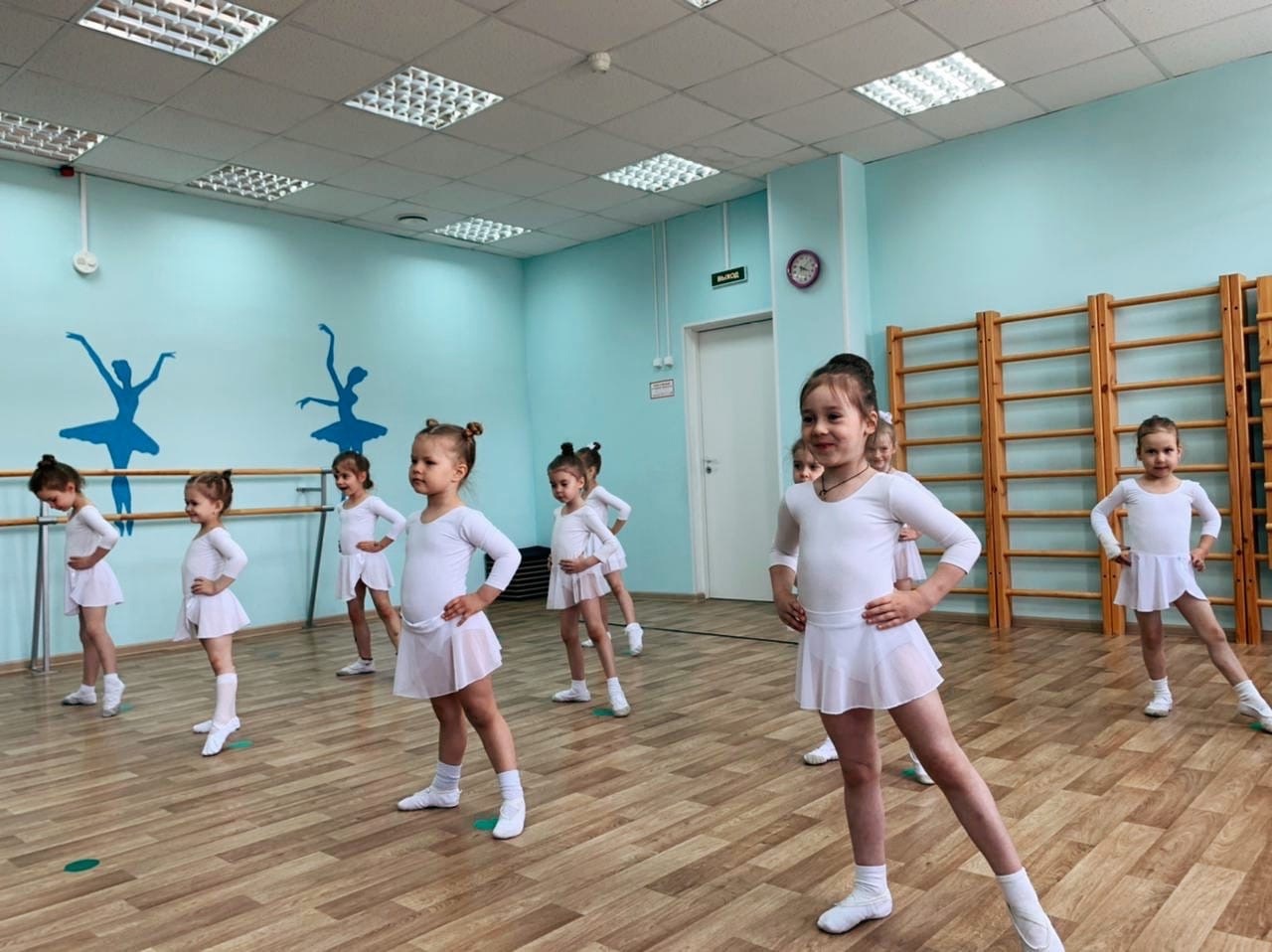 город танца школа. город танца королев. танцы в королеве для подростков. школа танцев в москве. танцевальная студия королев.