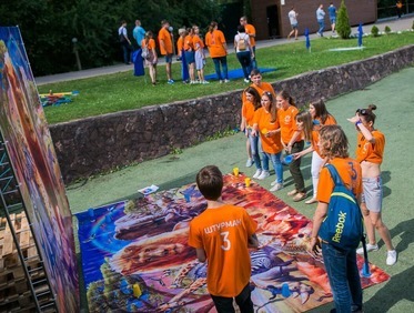 Заказать арт тимбилдинг для компании Leroy Merlin