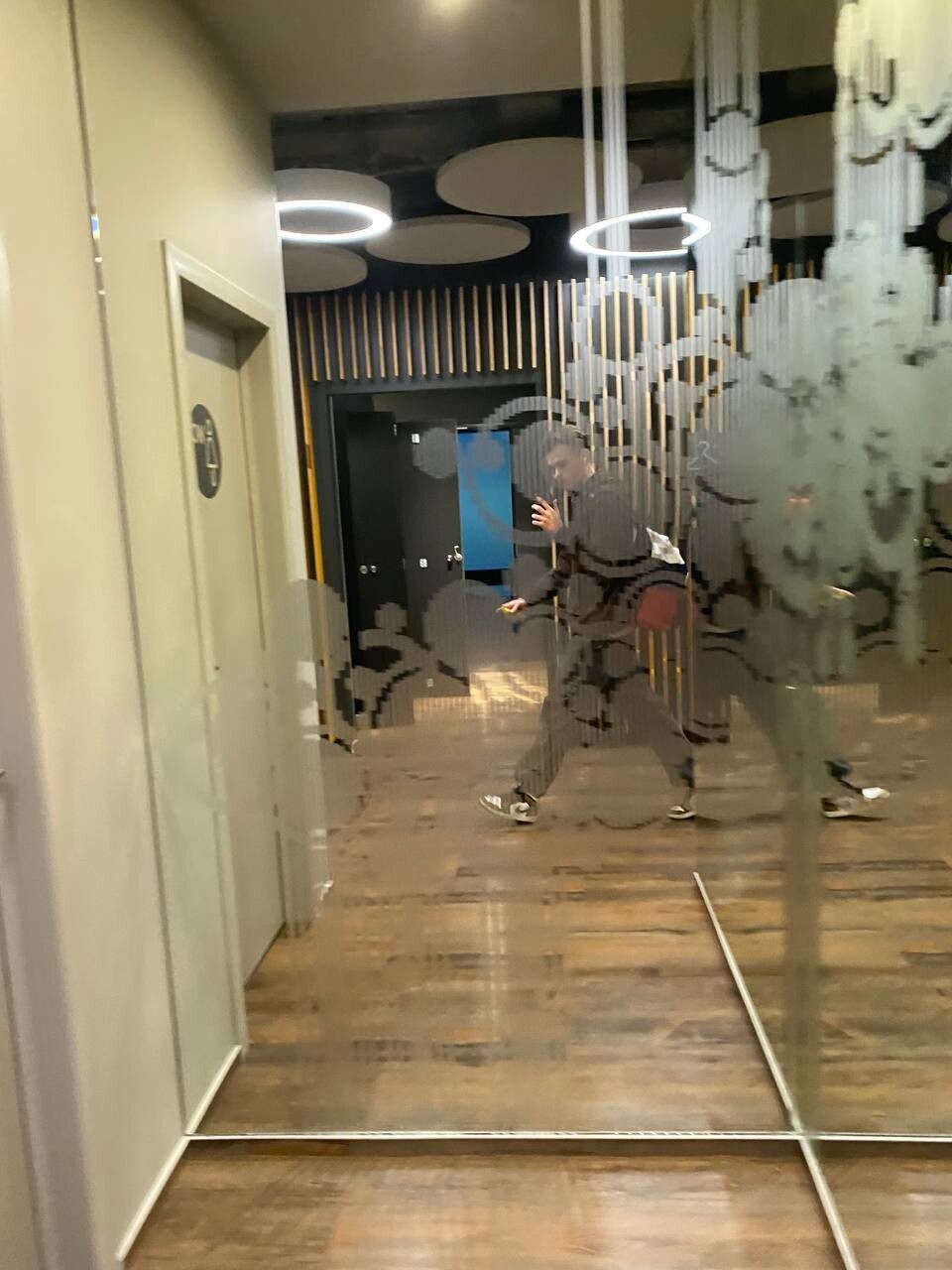 Как офис СБЕРа выглядит внутри (единственная фотка с того времени)